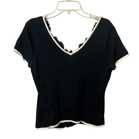 🔥🔥CML COLLECTION LADYS TOP SIZE LARGE A RAYON AND NYLON BLEND. LACE TRIMMING. - Picture 2 of 4